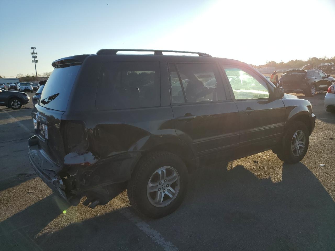 Image 3 of 2004 HONDA PILOT EXL 2004 with VIN 2HKYF18614H559081