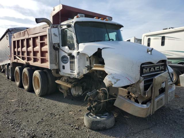 2004 MACK 700 CV700 2004 image