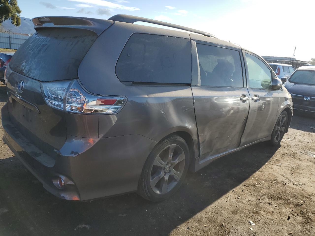 Obraz 3 z 2012 TOYOTA SIENNA SPORT 2012 z VIN 5TDXK3DC4CS219544