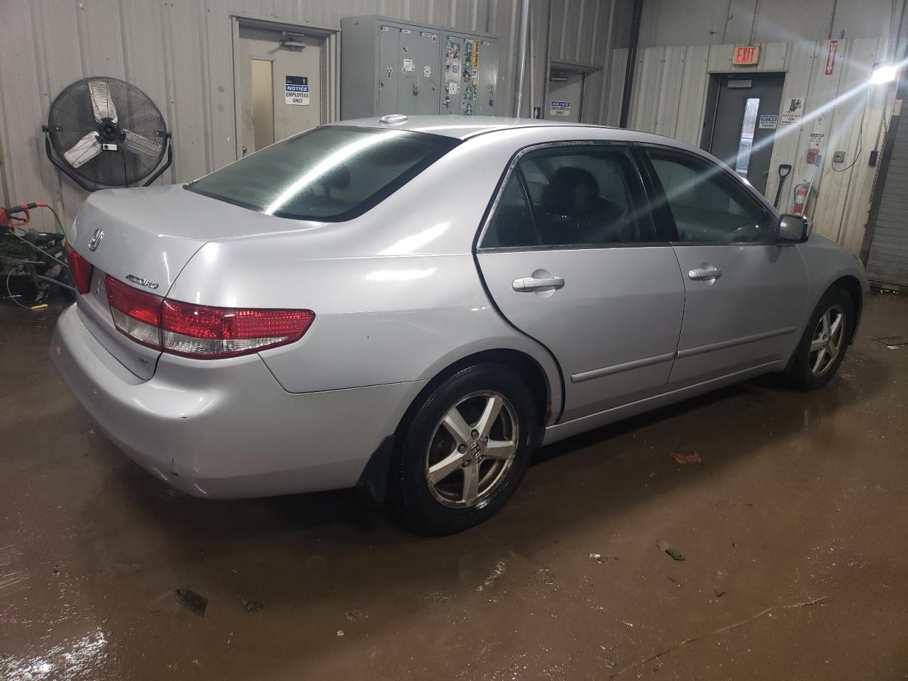 Изображение 3 2004 HONDA ACCORD EX 2004 с VIN 1HGCM56834A036536
