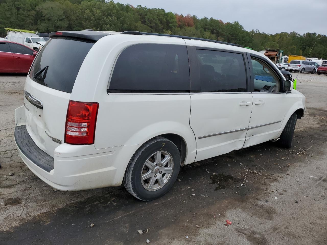 Image 3 of 2010 CHRYSLER TOWN & COUNTRY TOURING 2010 with VIN 2A4RR5D19AR232191