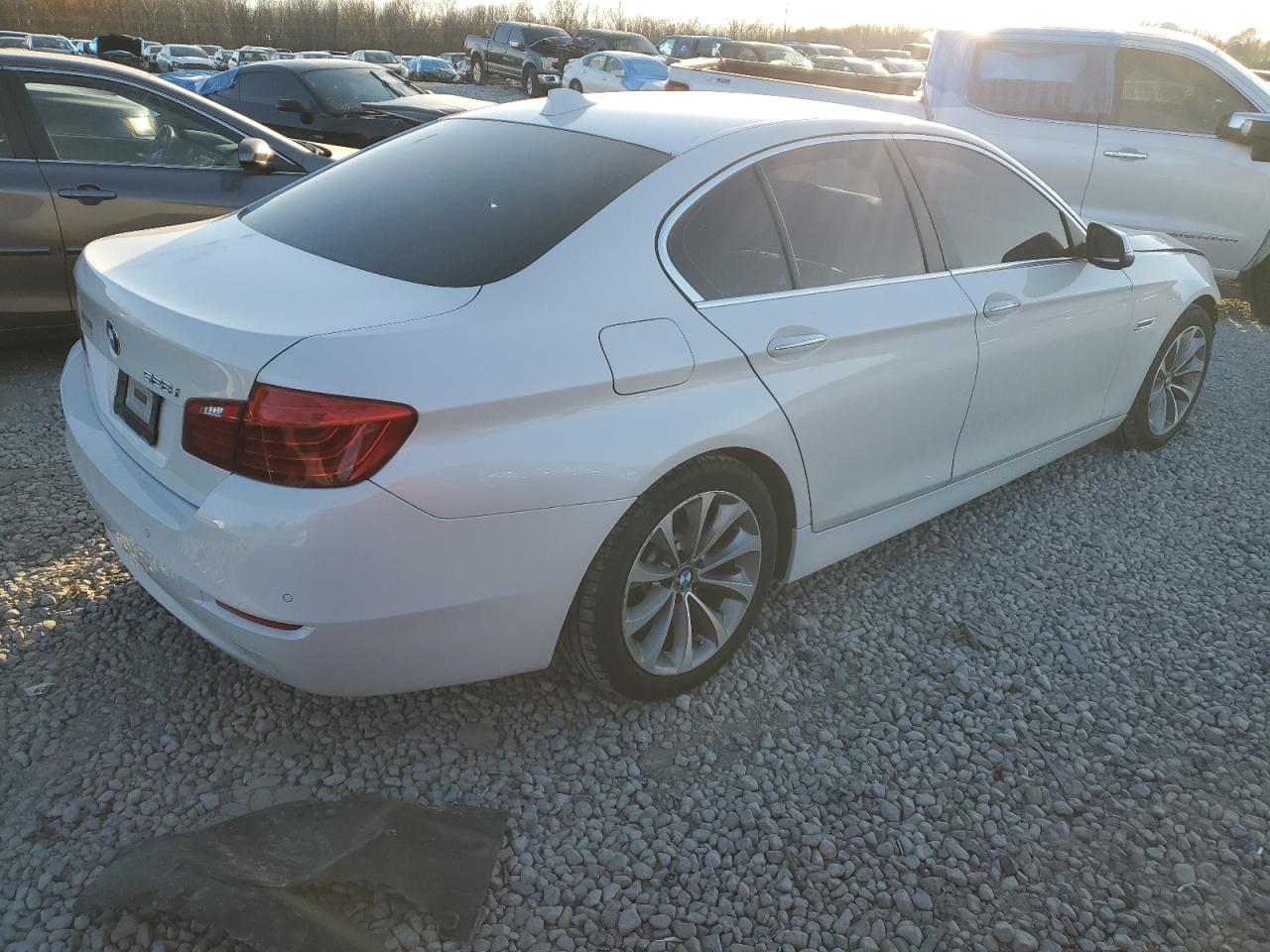 Obraz 3 z 2016 BMW 528 I 2016 z VIN WBA5A5C58GG354192