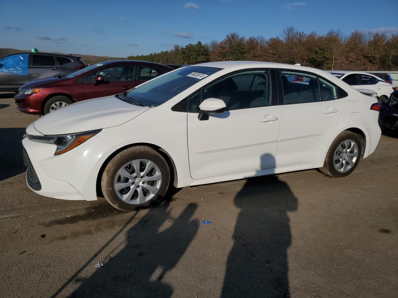 Image 1 of 2020 TOYOTA COROLLA LE 2020 with VIN 5YFEPRAE6LP003799