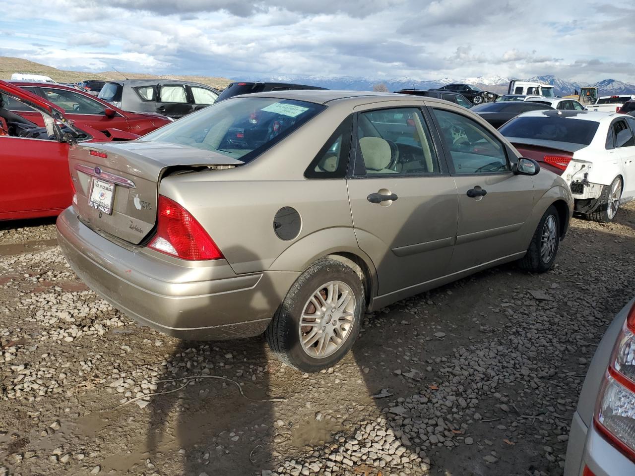 Image 3 of 2000 FORD FOCUS ZTS 2000 with VIN 1FAHP3834YW171816