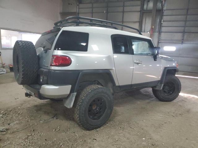 Image 3 of 2007 TOYOTA FJ CRUISER  2007 with VIN JTEBU11FX70083402