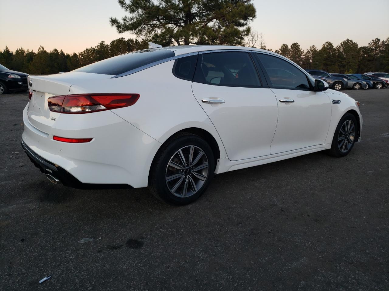 Obraz 3 z 2019 KIA OPTIMA EX 2019 z VIN 5XXGU4L17KG336454