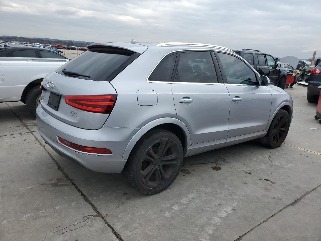 Image 3 of 2015 AUDI Q3 PREMIUM PLUS 2015 with VIN WA1EFCFS0FR005499