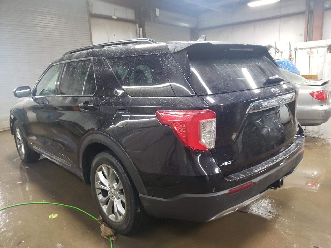 Изображение 2 2021 FORD EXPLORER XLT 2021 с VIN 1FMSK8DH2MGA68911