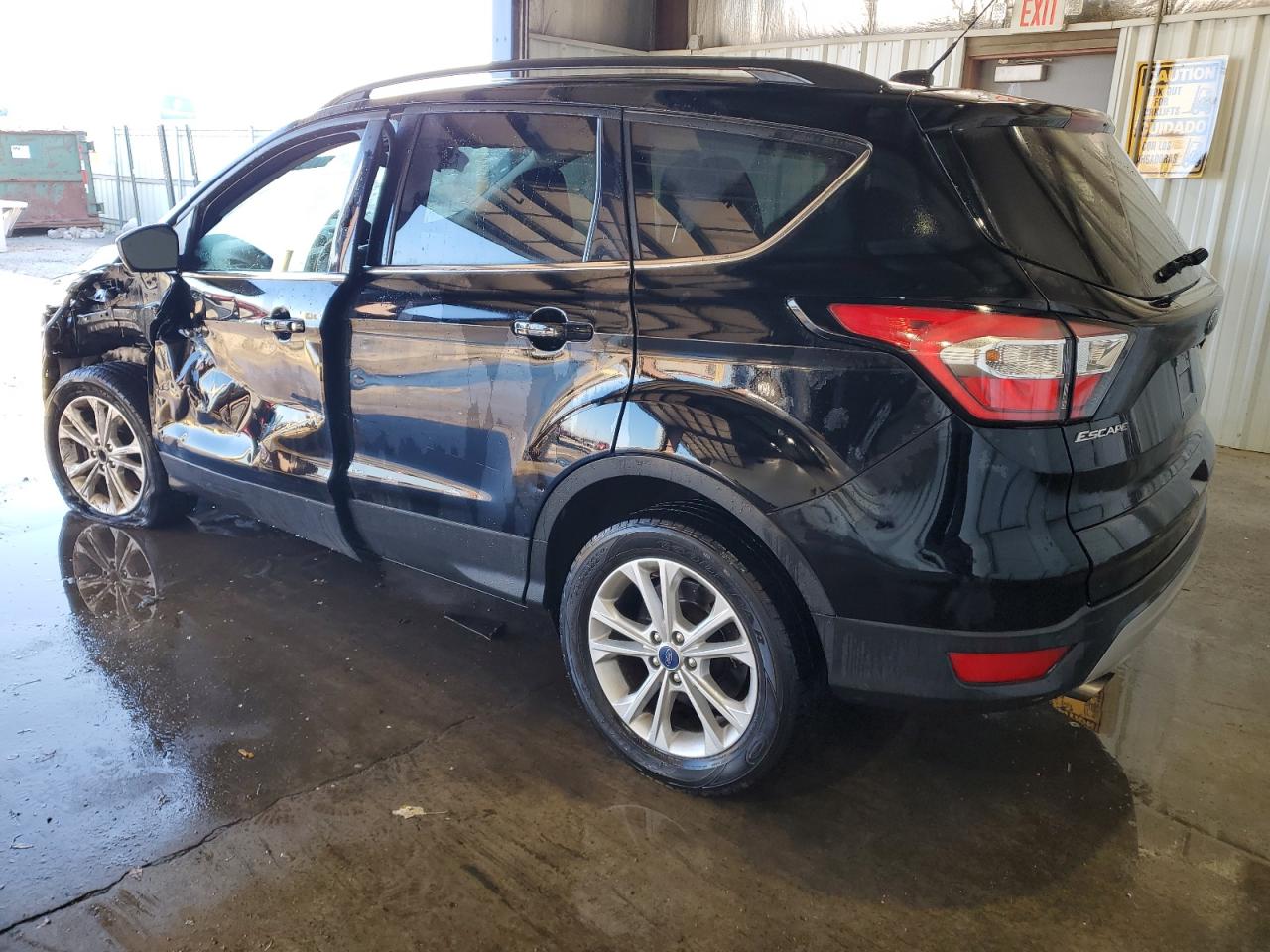 Изображение 2 2018 FORD ESCAPE SE 2018 с VIN 1FMCU9GD4JUD38912