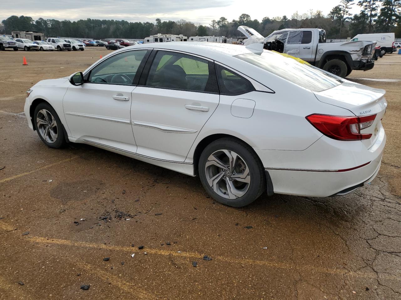 Image 2 of 2018 HONDA ACCORD EXL 2018 with VIN 1HGCV1F52JA189027