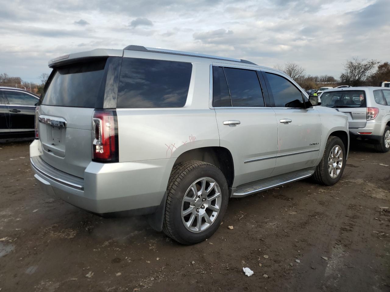 Obraz 3 z 2016 GMC YUKON DENALI 2016 z VIN 1GKS2CKJ9GR347671