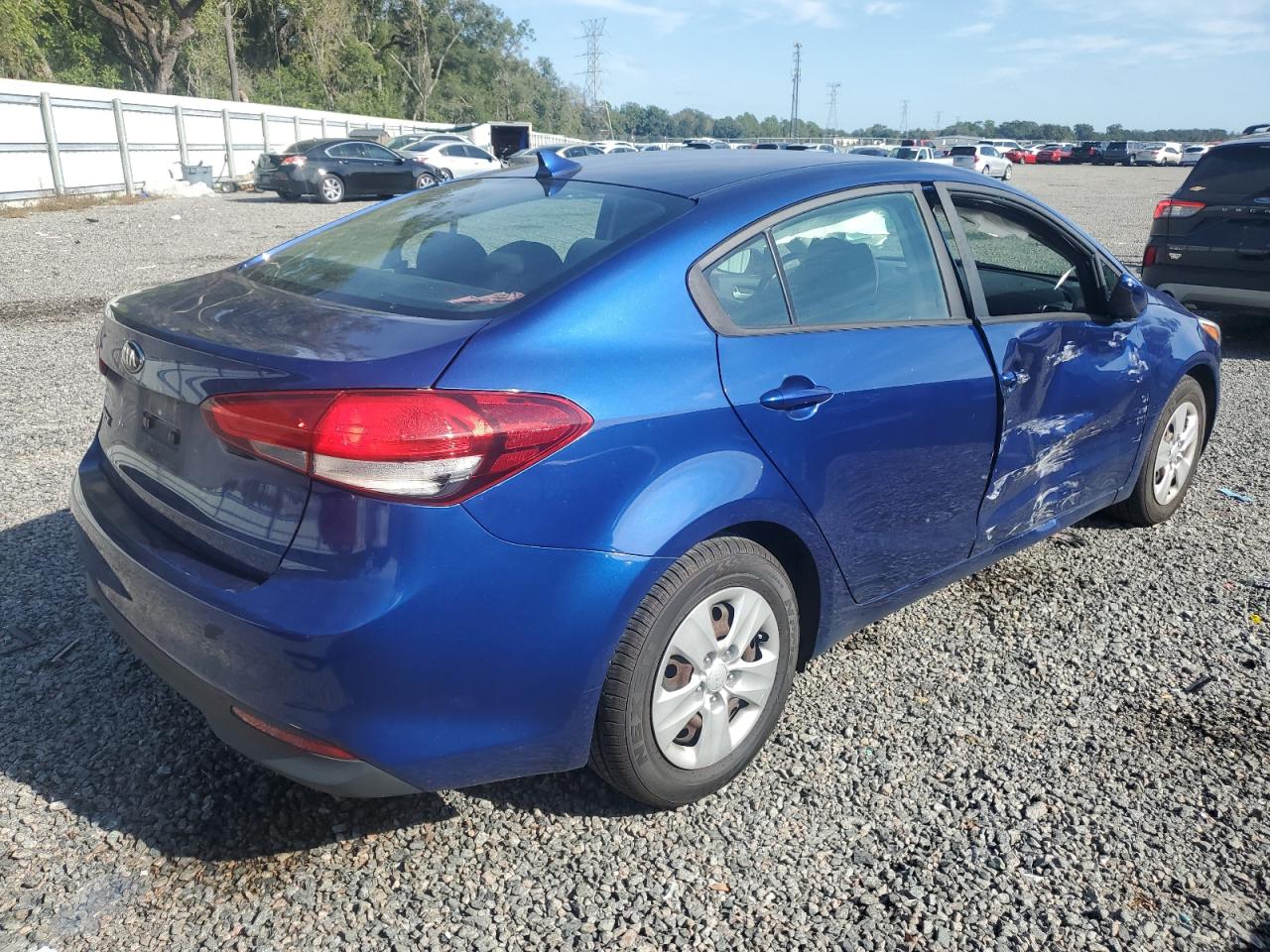 Image 3 of 2017 KIA FORTE LX 2017 with VIN 3KPFK4A75HE141317