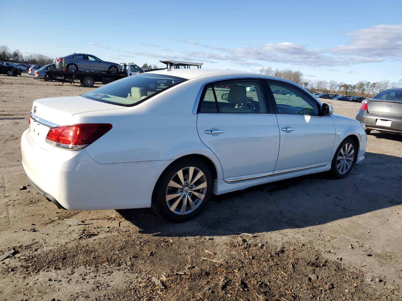 Obraz 3 z 2011 TOYOTA AVALON BASE 2011 z VIN 4T1BK3DB8BU393169