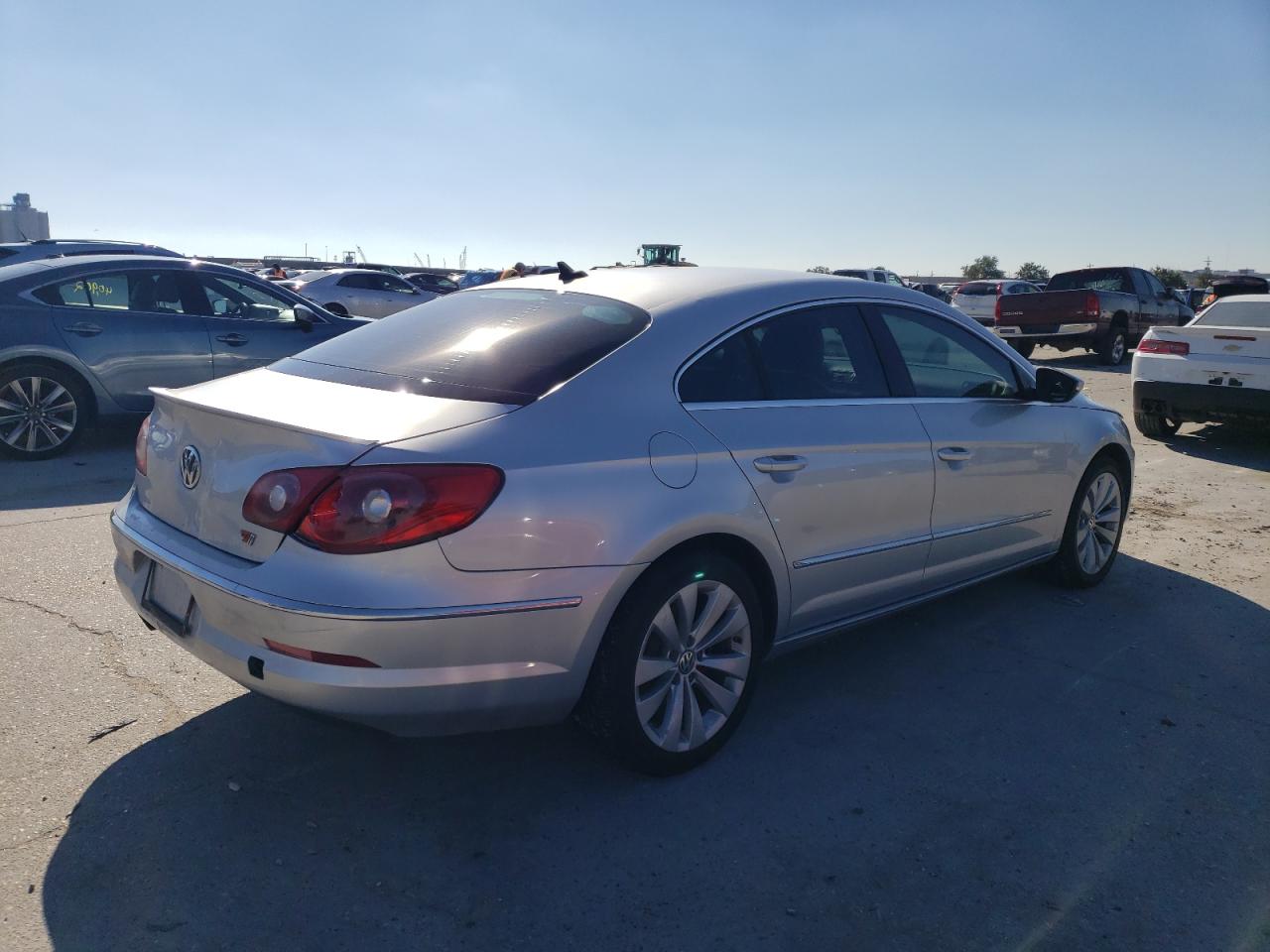 Obraz 3 z 2011 VOLKSWAGEN CC SPORT 2011 z VIN WVWMN7AN6BE710354