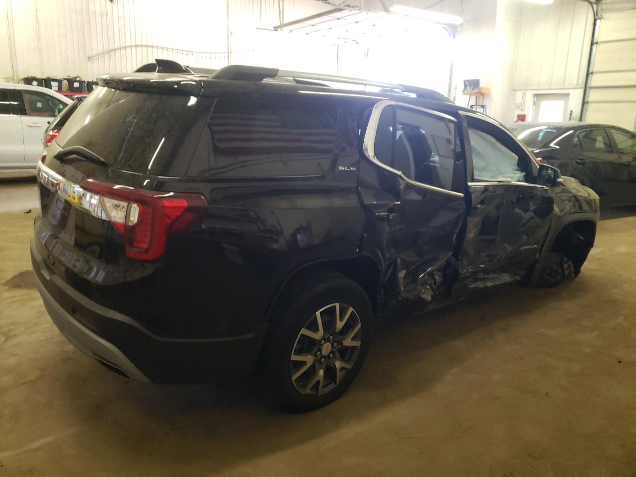 Image 3 of 2020 GMC ACADIA SLE 2020 with VIN 1GKKNRLS8LZ207400