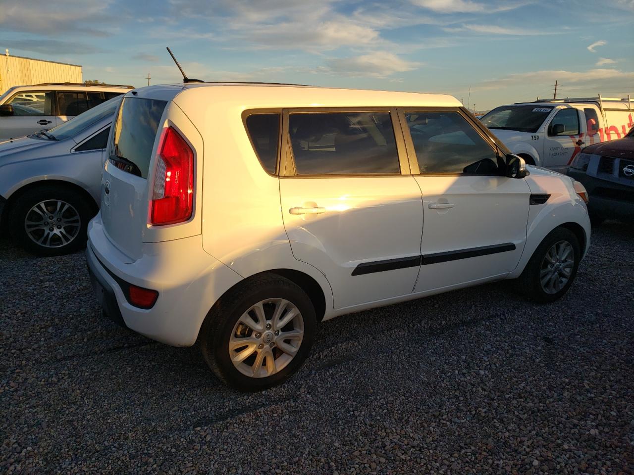 Obraz 3 z 2013 KIA SOUL + 2013 z VIN KNDJT2A64D7580151