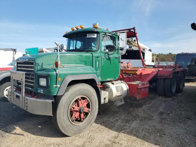 Изображение 2 2001 MACK 600 RD600 2001 с VIN 1M2P268C41M055499