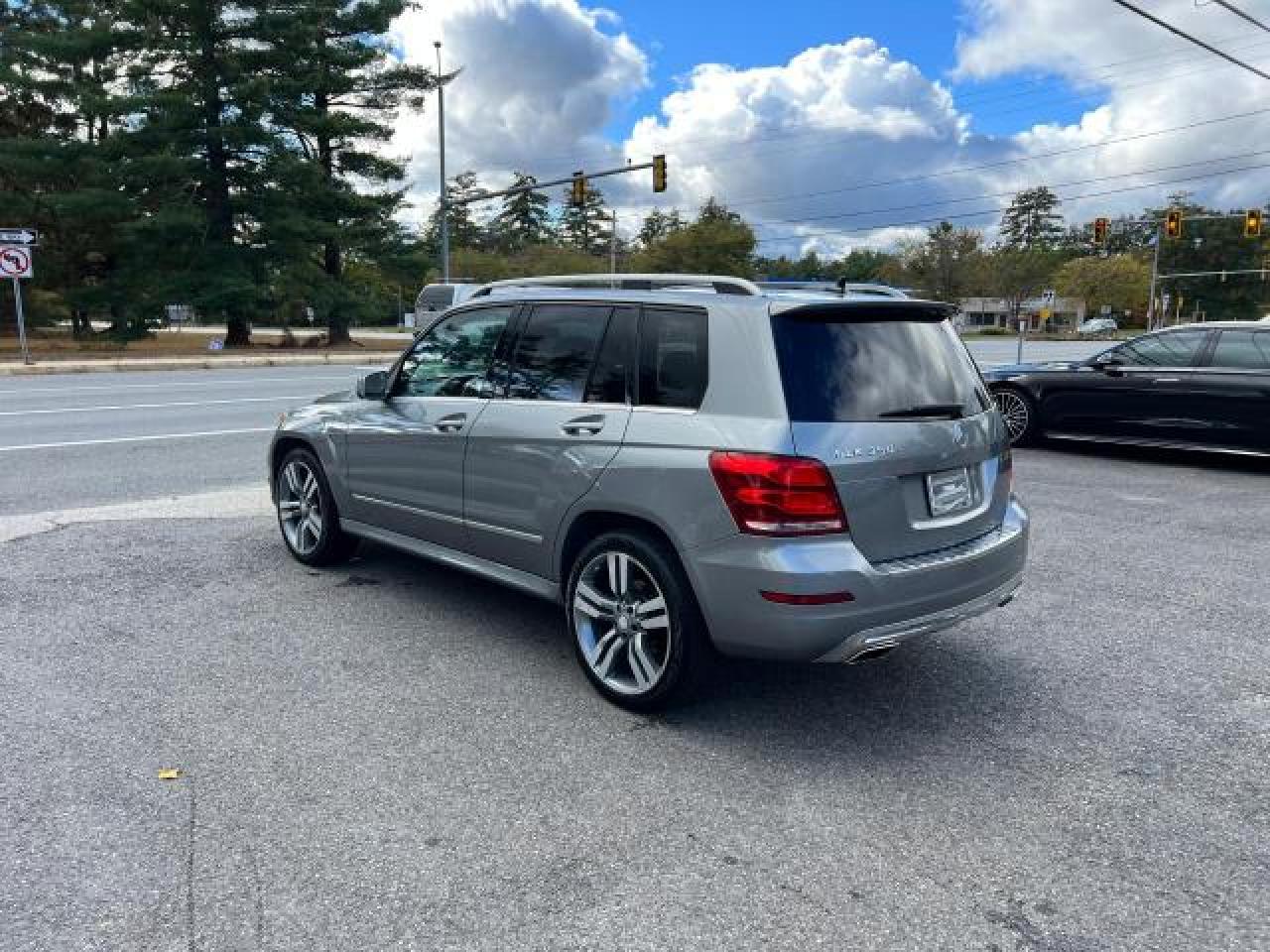 Image 3 of 2015 MERCEDES-BENZ GLK 350 4MATIC 2015 with VIN WDCGG8JB1FG404878