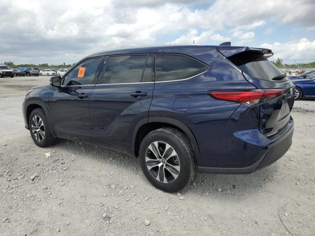 Image 2 of 2022 TOYOTA HIGHLANDER XLE 2022 with VIN 5TDGZRAH0NS544628