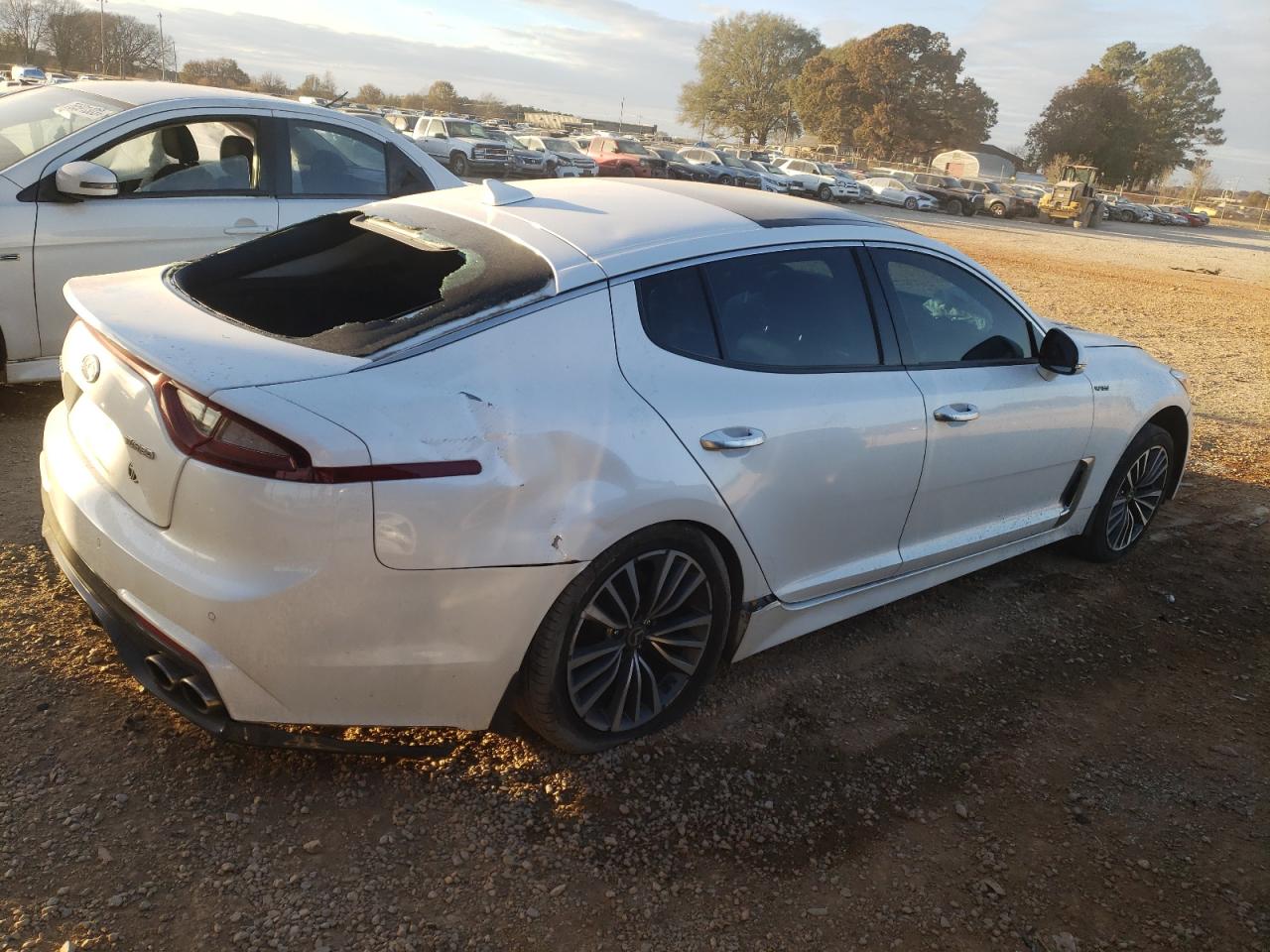 Изображение 3 2018 KIA STINGER PREMIUM 2018 с VIN KNAE25LA2J6014320