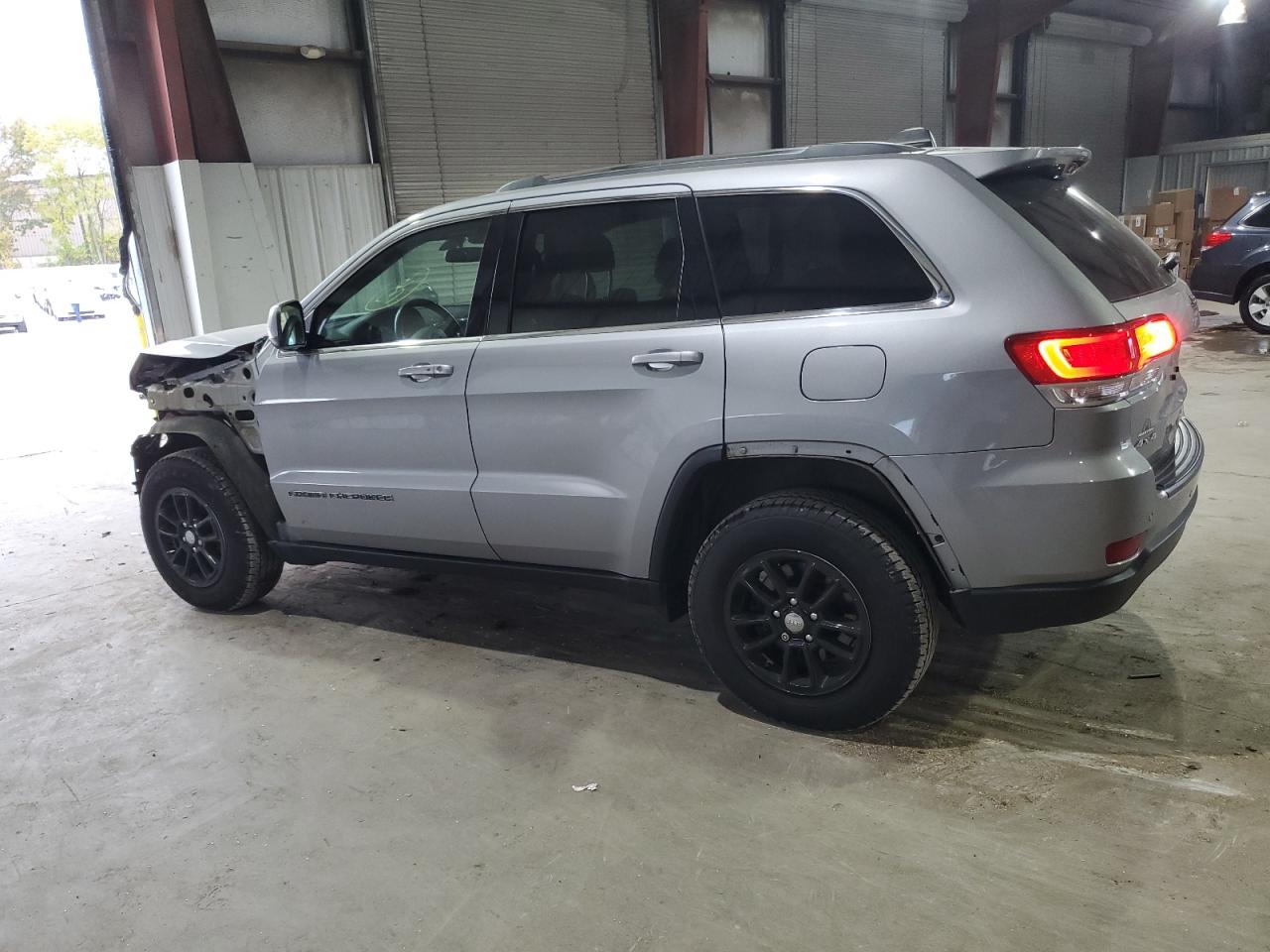 Image 2 of 2019 JEEP GRAND CHEROKEE LAREDO 2019 with VIN 1C4RJFAG7KC567715