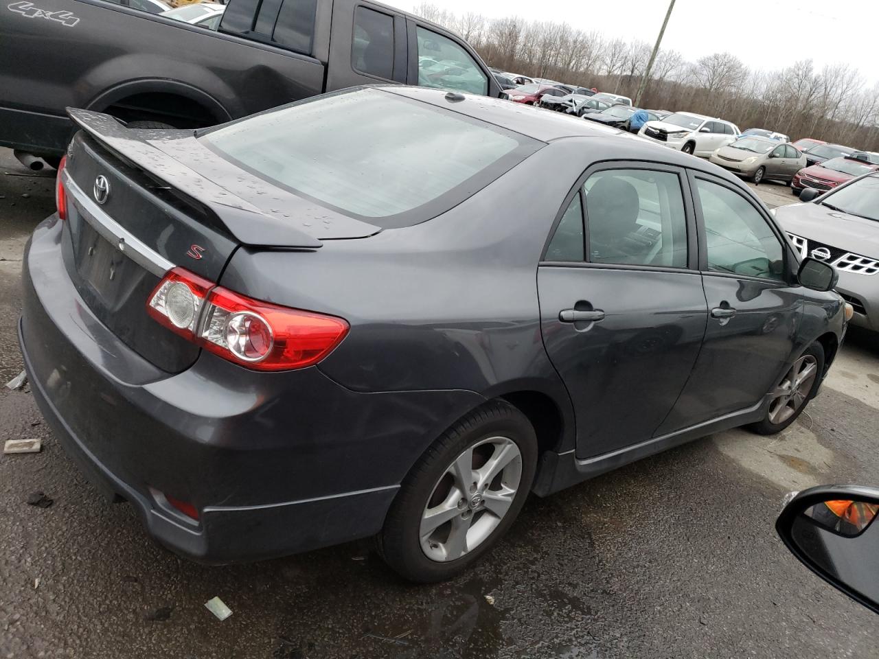 Image 3 of 2011 TOYOTA COROLLA BASE 2011 with VIN 2T1BU4EE9BC610156