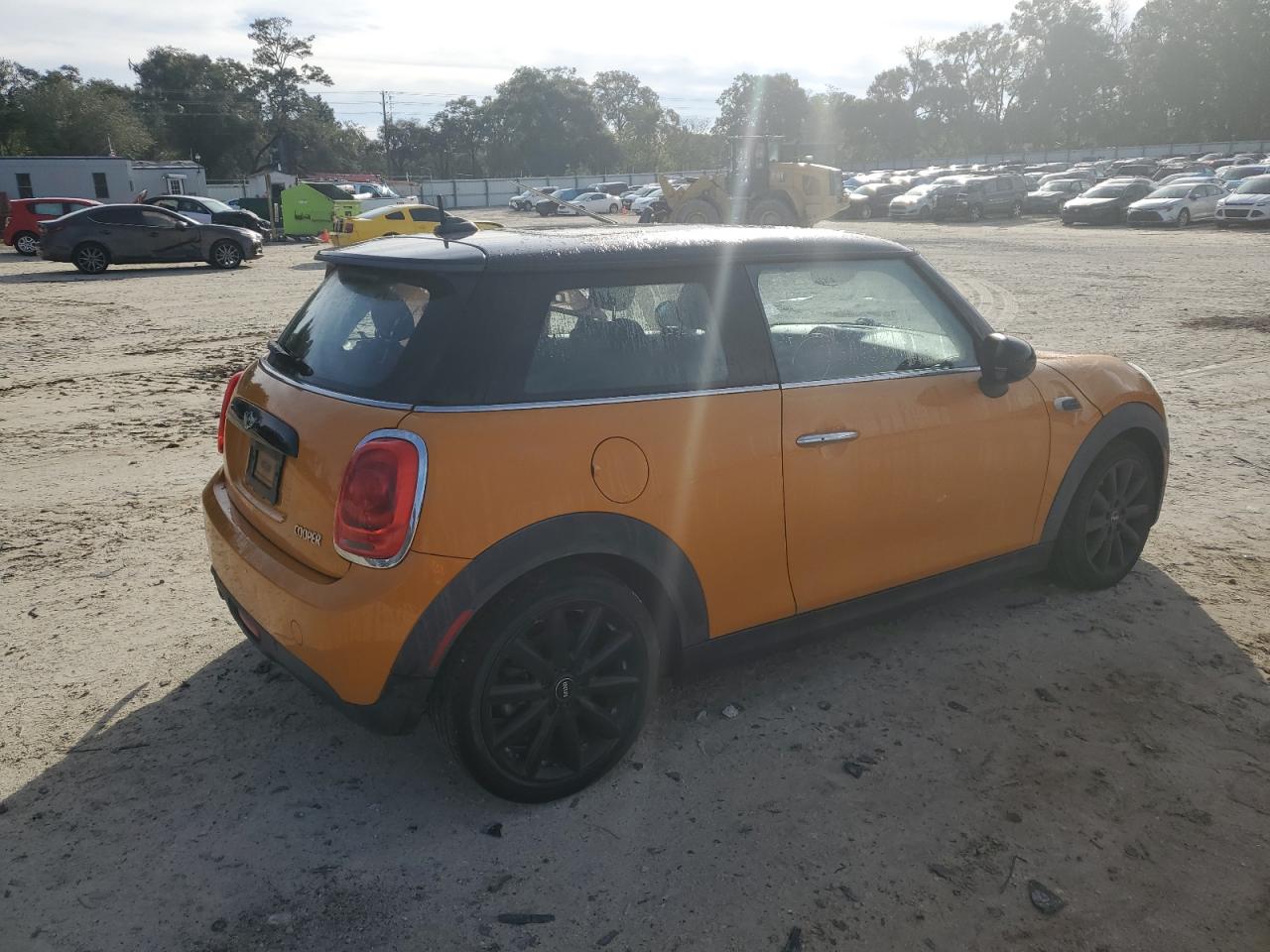 Obraz 3 z 2017 MINI COOPER  2017 z VIN WMWXP5C57H3C63577