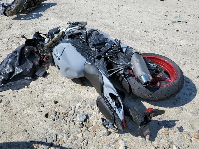 Image 3 of 2023 SUZUKI GSX-R750  2023 with VIN JS1GR7MA2P7101648