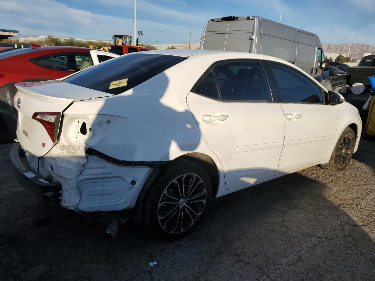 Obraz 3 z 2015 TOYOTA COROLLA L 2015 z VIN 5YFBURHE2FP266569