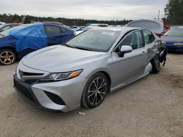 Obraz 1 z 2020 TOYOTA CAMRY SE 2020 z VIN 4T1G11AK7LU918869