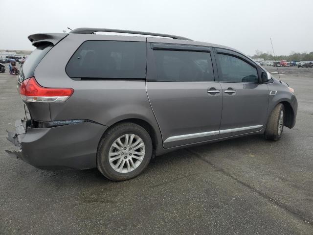 Obraz 3 z 2014 TOYOTA SIENNA XLE 2014 z VIN 5TDYK3DC3ES502380