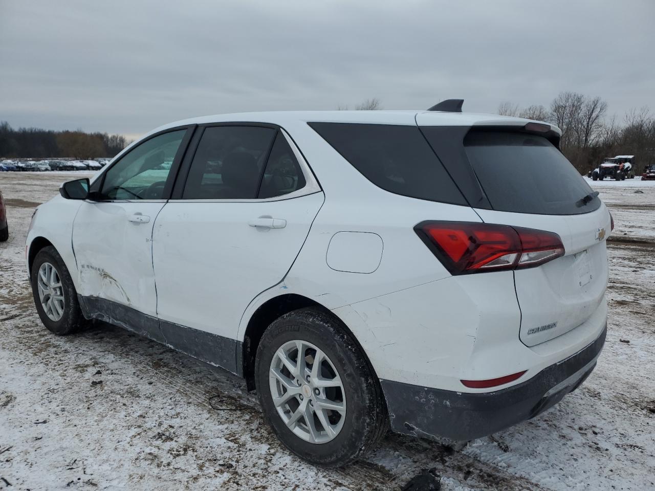 Image 2 of 2022 CHEVROLET EQUINOX LT 2022 with VIN 3GNAXKEV5NL292794