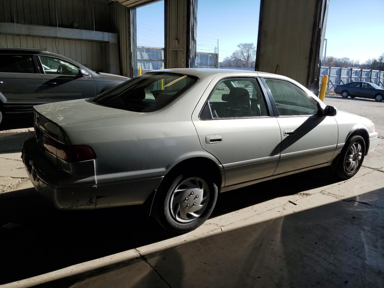 Изображение 3 2000 TOYOTA CAMRY CE 2000 с VIN JT2BG22K9Y0527229