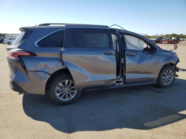 Изображение 3 2021 TOYOTA SIENNA LE 2021 с VIN 5TDKRKEC6MS010046