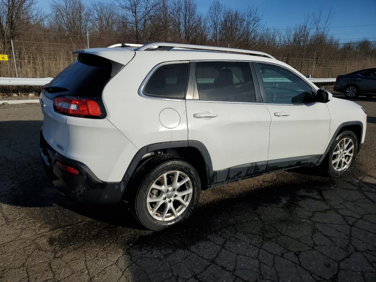 Image 3 of 2015 JEEP CHEROKEE LATITUDE 2015 with VIN 1C4PJLCB9FW770892