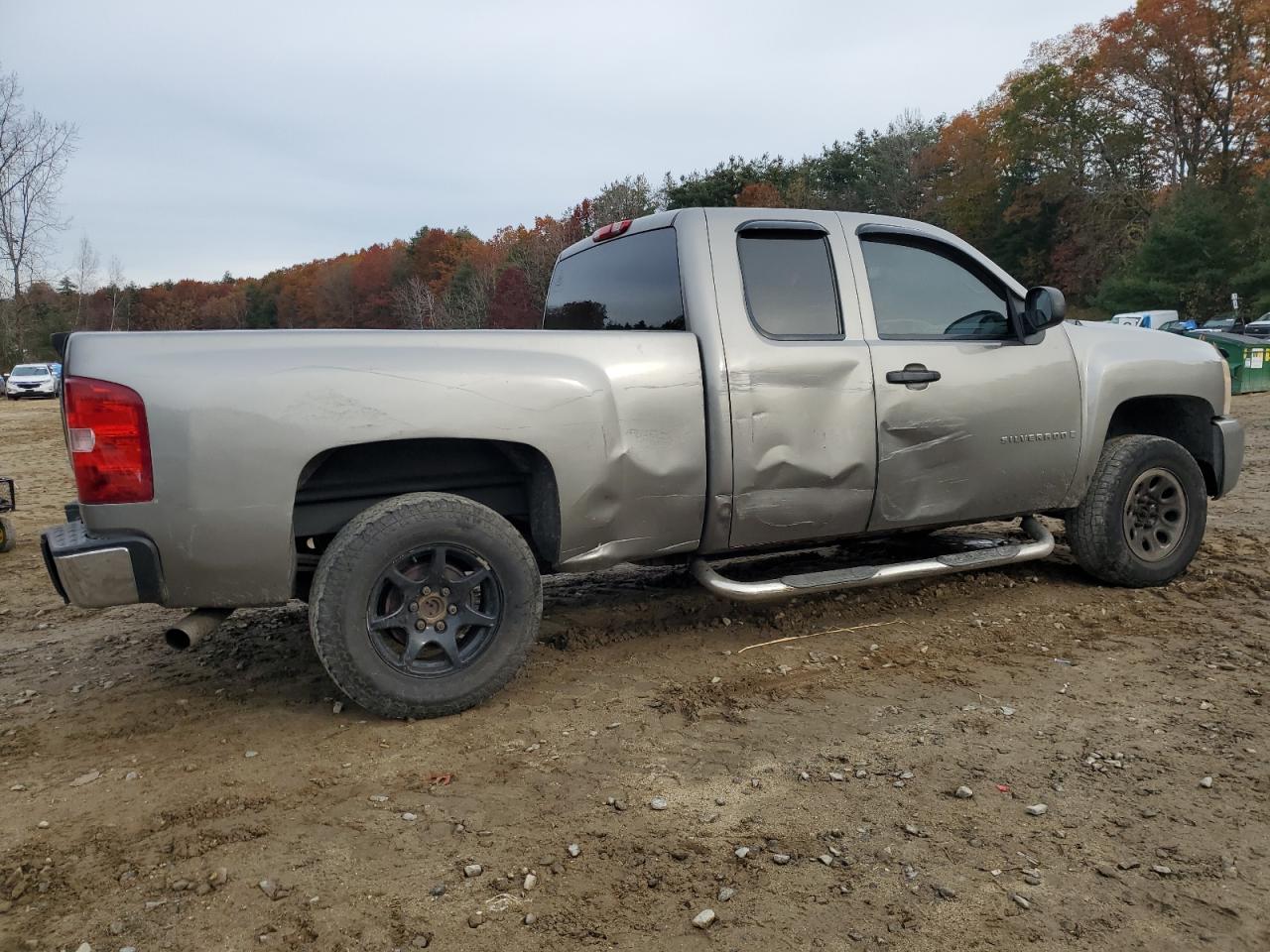 Image 3 of 2007 CHEVROLET SILVERADO K1500 2007 with VIN 1GCEK19C77Z507440