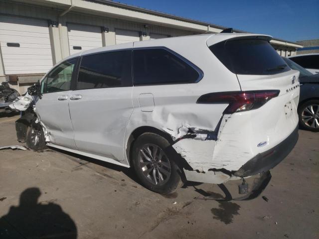 Image 2 of 2022 TOYOTA SIENNA LE 2022 with VIN 5TDKRKEC0NS107969