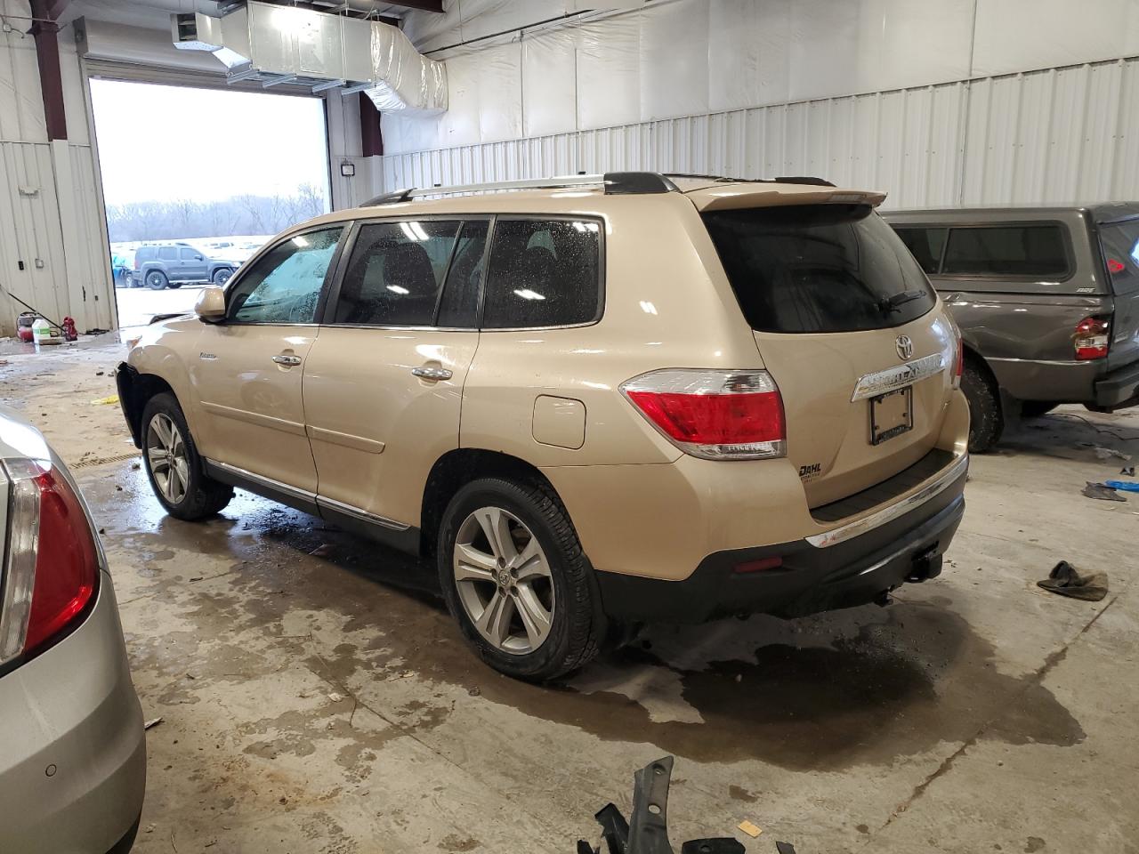 Изображение 2 2013 TOYOTA HIGHLANDER LIMITED 2013 с VIN 5TDDK3EH0DS189053
