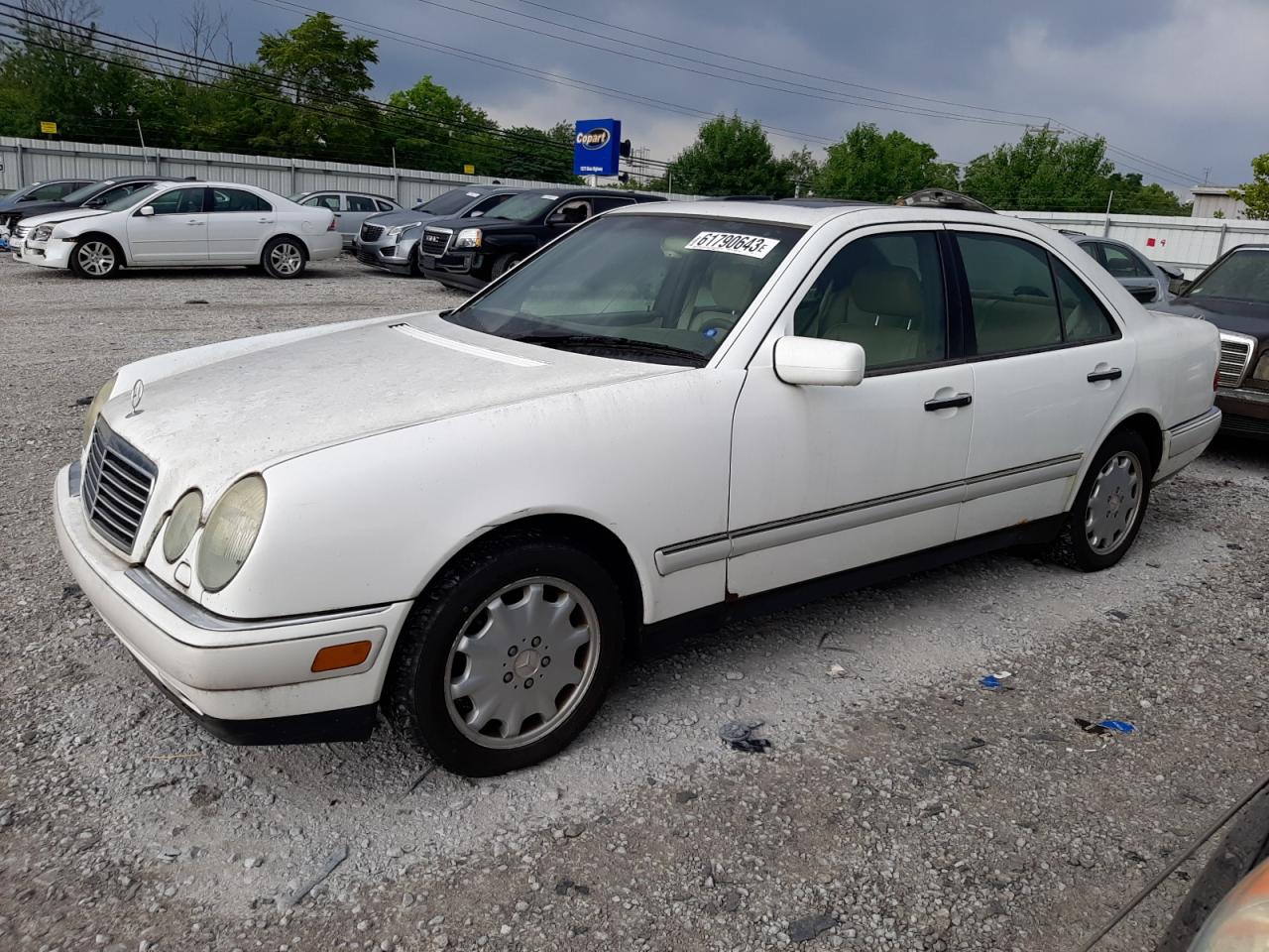 Изображение 1 1997 MERCEDES-BENZ E-CLASS 1997 с VIN WDBJF557FVA310529