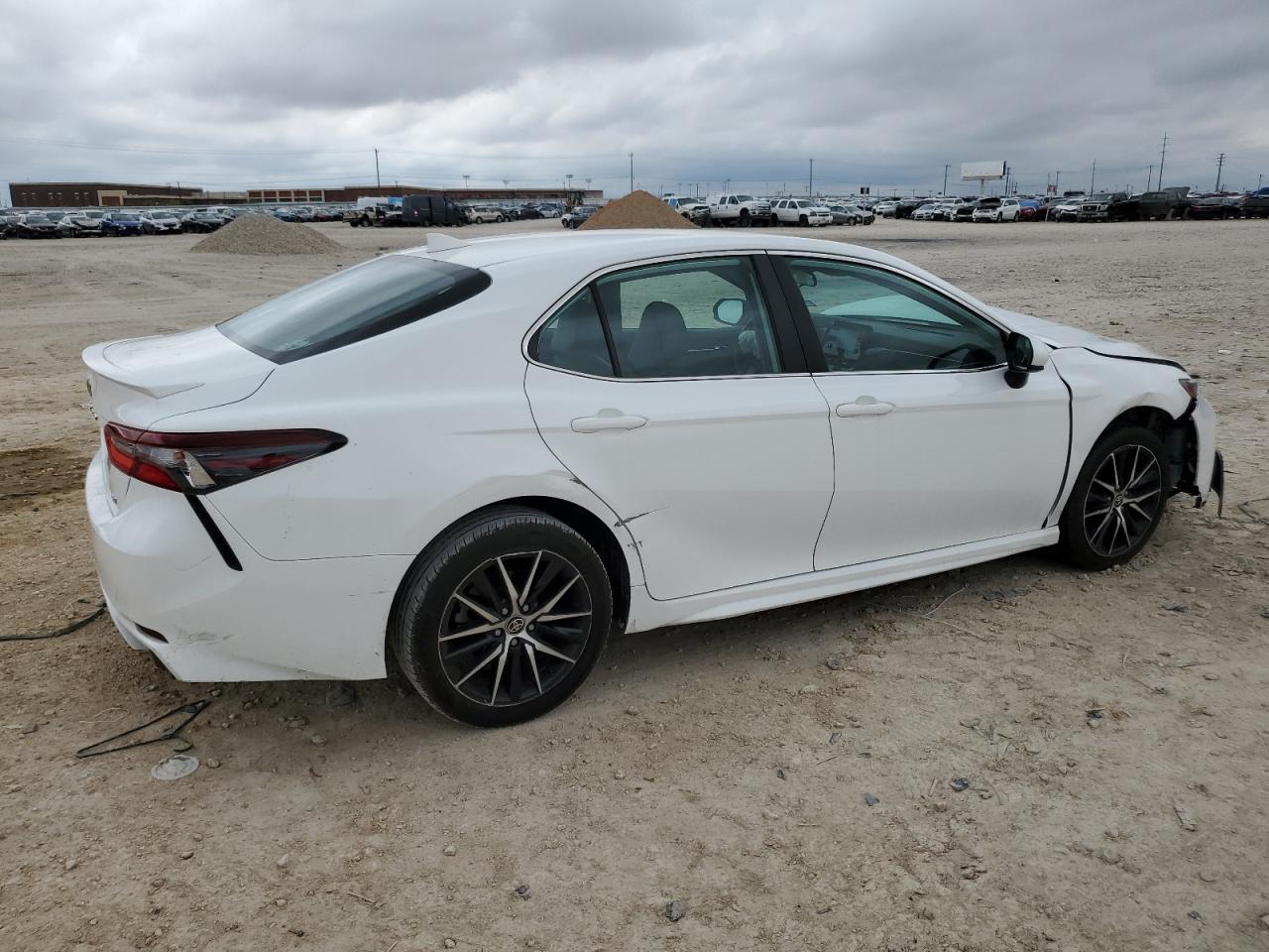 Изображение 3 2021 TOYOTA CAMRY SE 2021 с VIN 4T1G11AK0MU587649