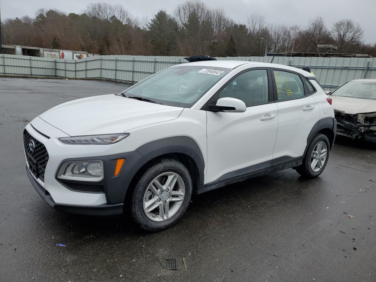 Obraz 1 z 2021 HYUNDAI KONA SE 2021 z VIN KM8K1CAA0MU745792