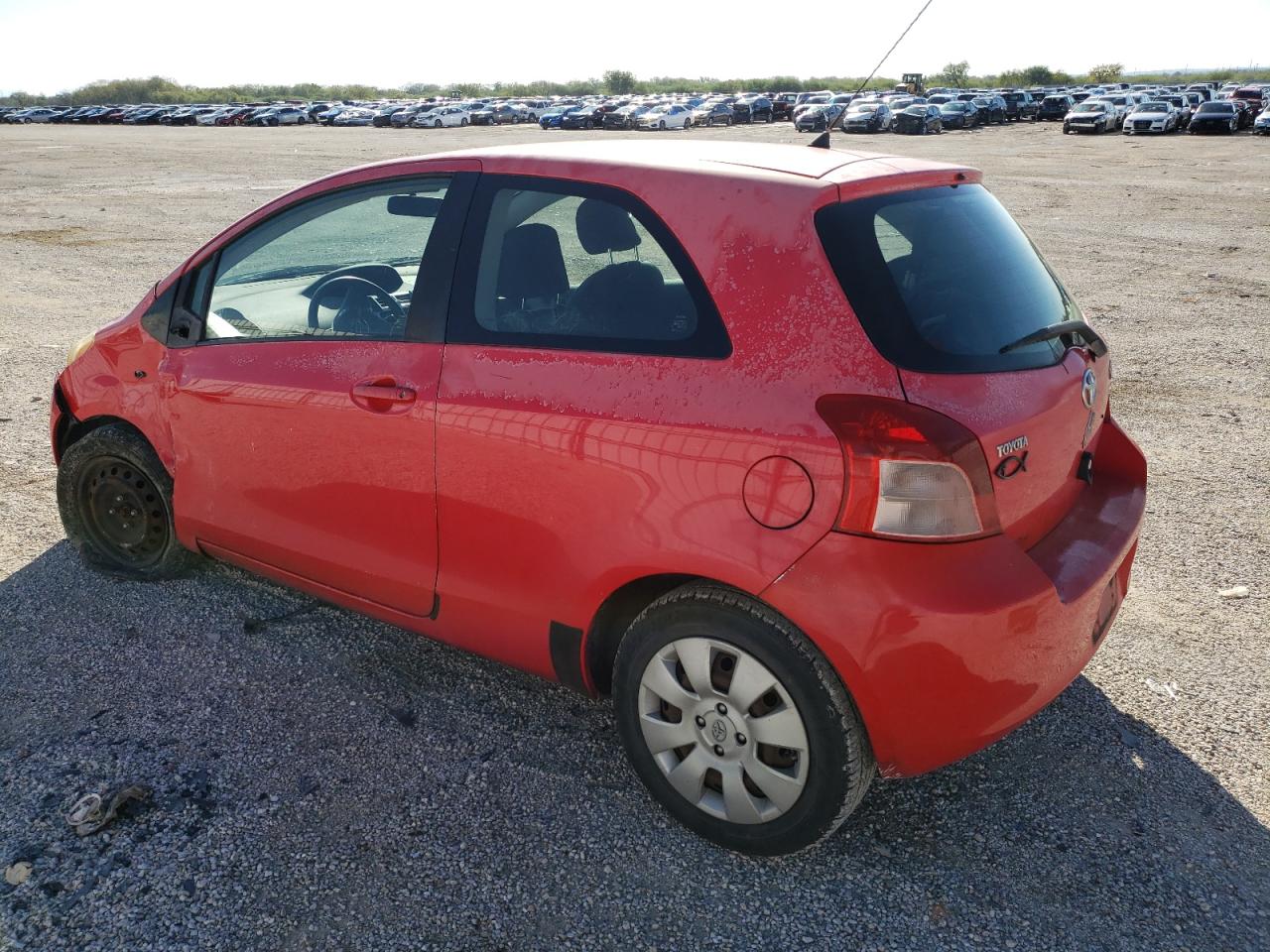 Obraz 2 z 2008 TOYOTA YARIS  2008 z VIN JTDJT923885164165