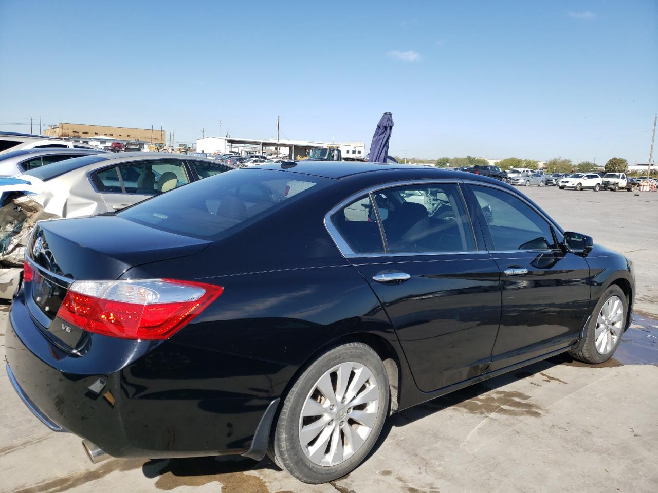 Image 3 of 2015 HONDA ACCORD EXL 2015 with VIN 1HGCR3F86FA022994
