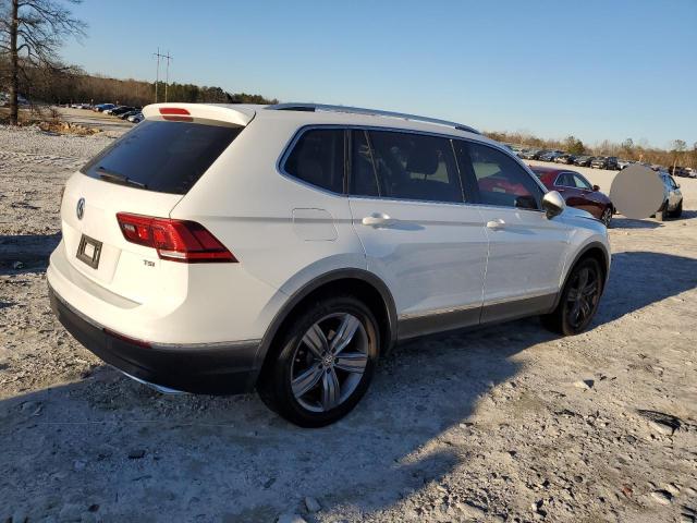 Image 3 of 2018 VOLKSWAGEN TIGUAN SEL PREMIUM 2018 with VIN 3VV5B7AX9JM004634