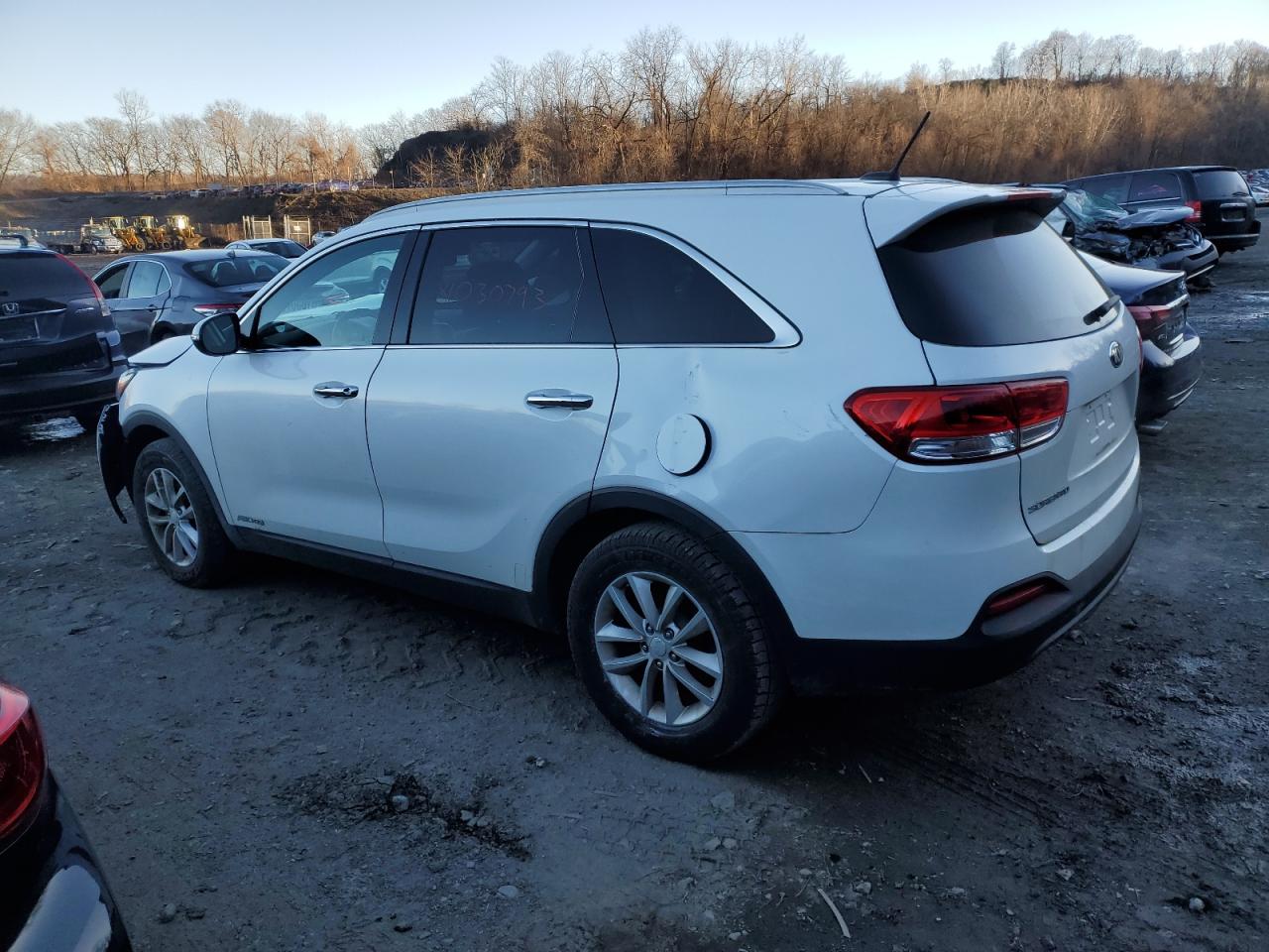 Image 2 of 2017 KIA SORENTO LX 2017 with VIN 5XYPGDA52HG209046