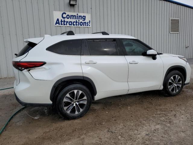 Image 3 of 2020 TOYOTA HIGHLANDER XLE 2020 with VIN 5TDGZRAH6LS029260