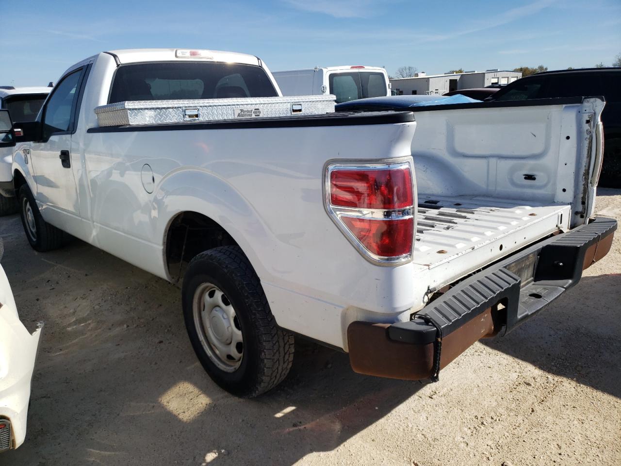 Изображение 2 2010 FORD F150  2010 с VIN 1FTMF1CW2AKB10687