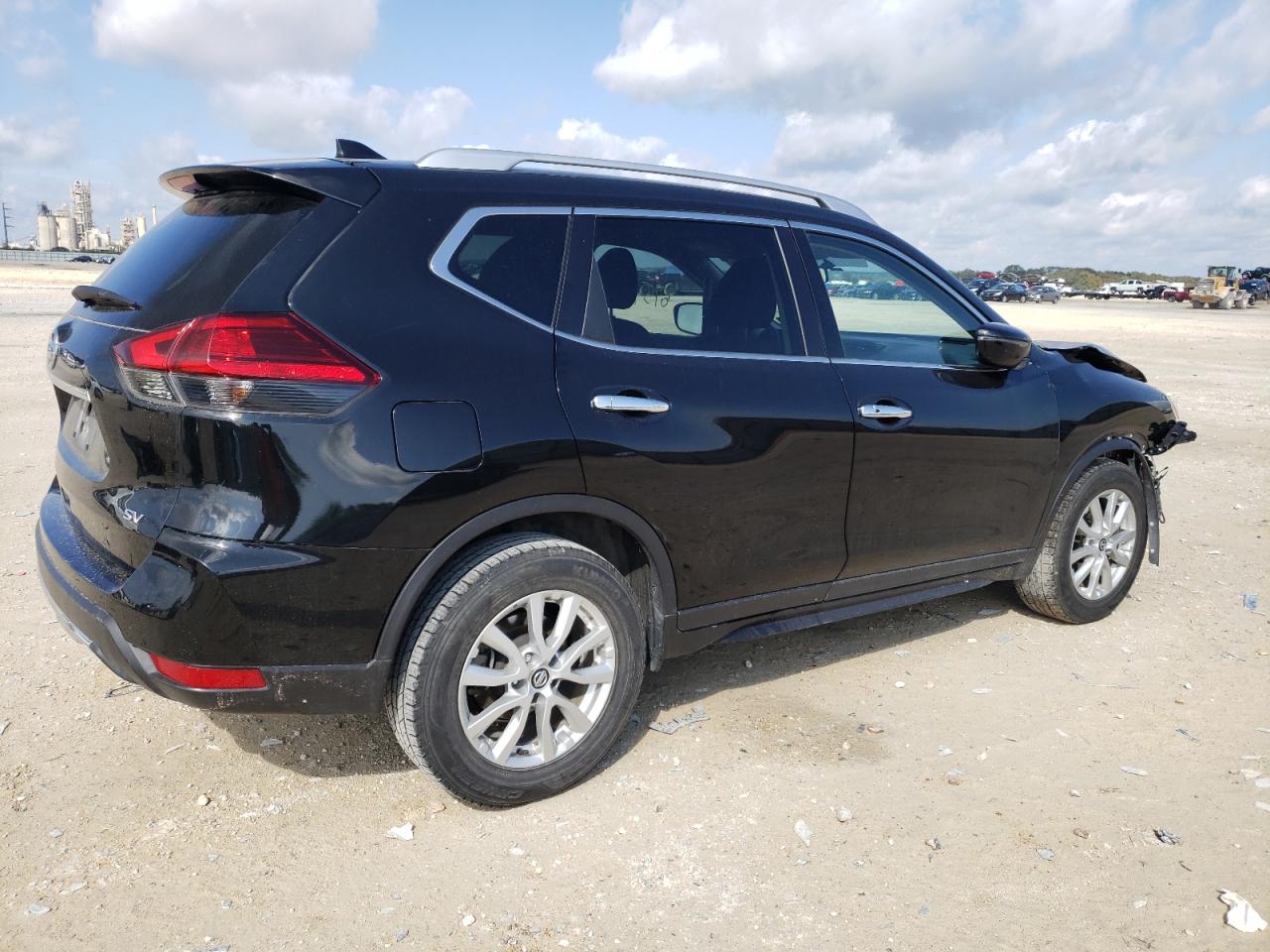 Image 3 of 2017 NISSAN ROGUE S 2017 with VIN KNMAT2MT7HP520839