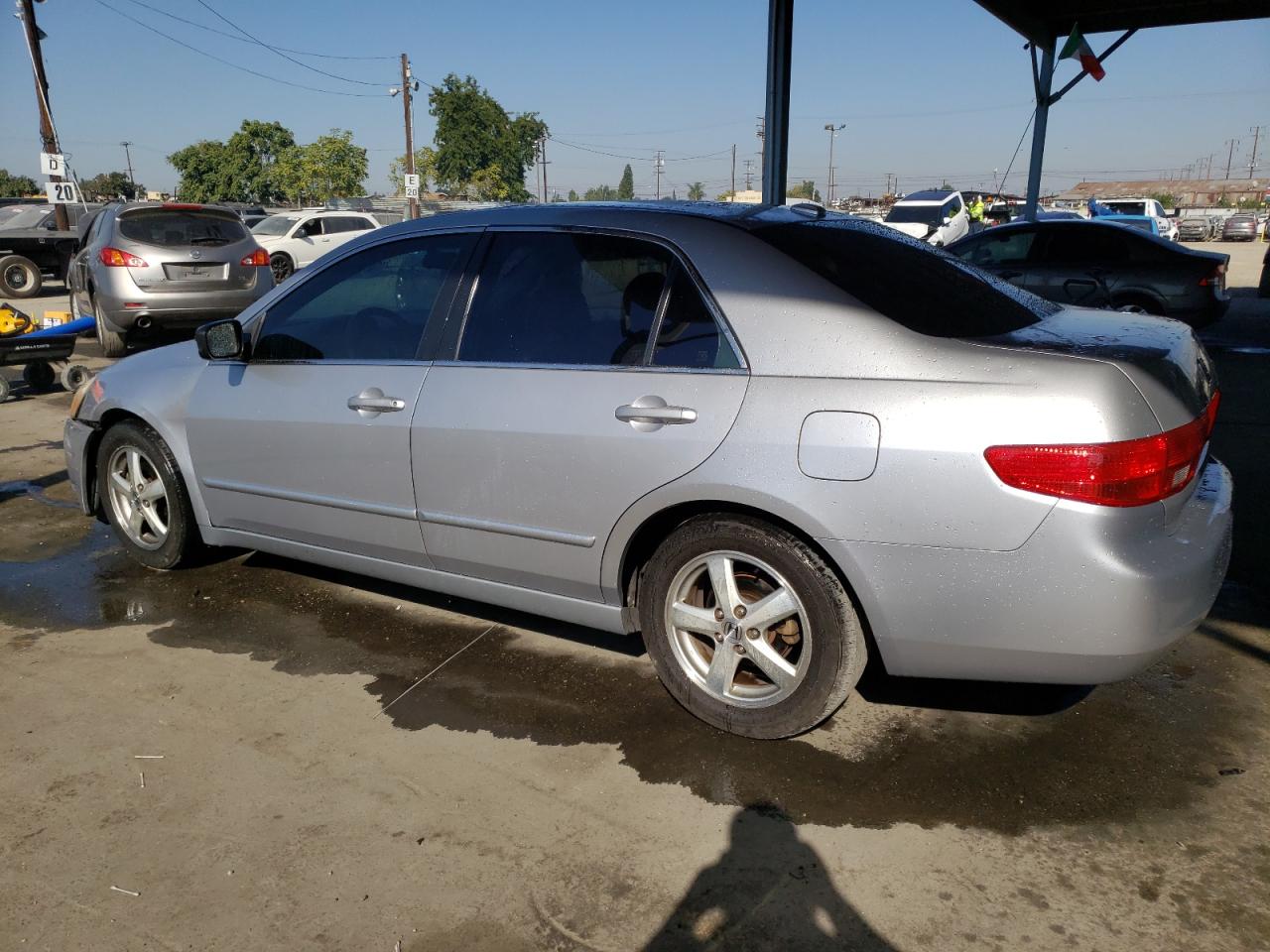 Image 2 of 2005 HONDA ACCORD EX 2005 with VIN JHMCM568X5C006310