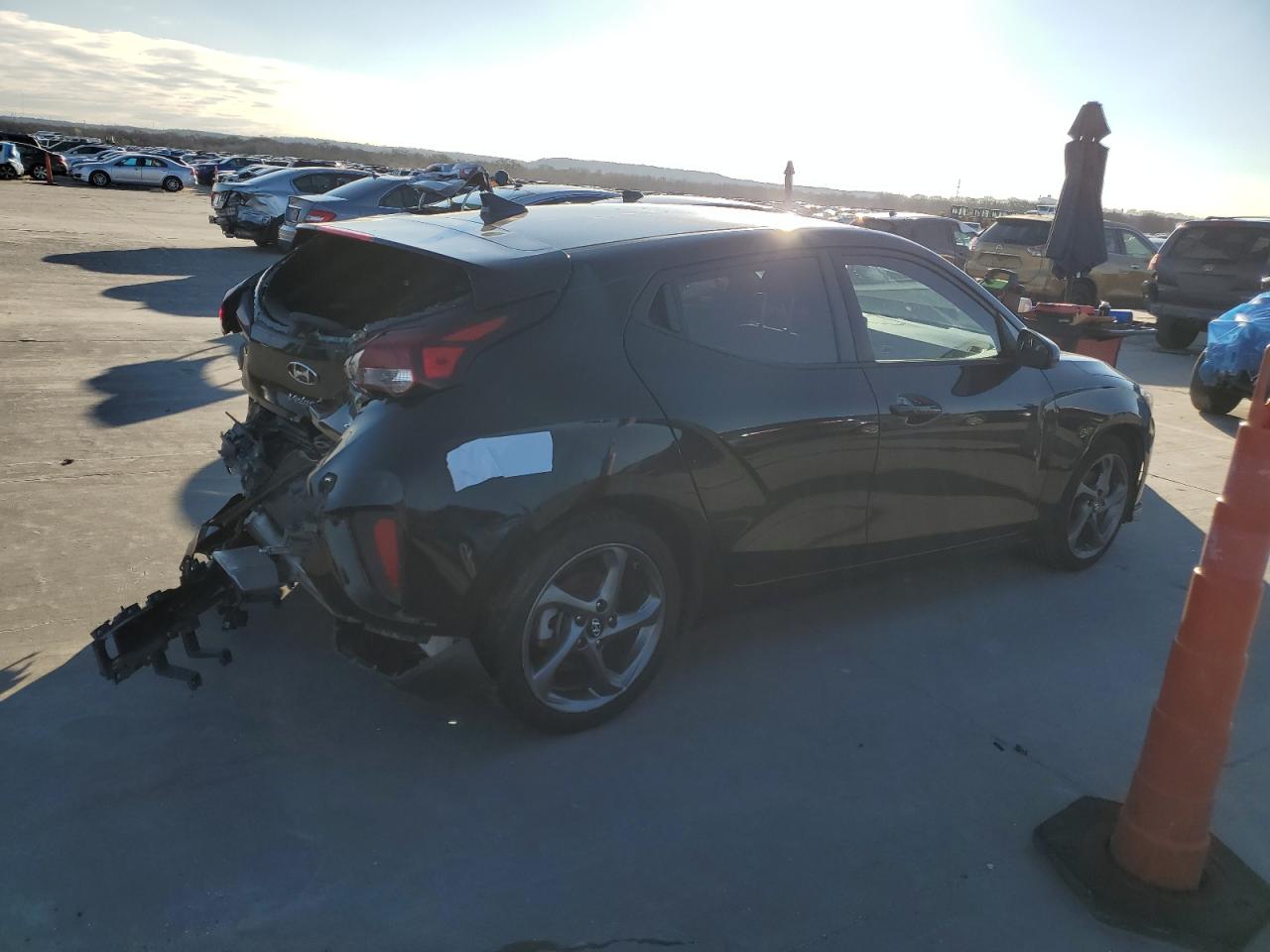 Obraz 3 z 2019 HYUNDAI VELOSTER BASE 2019 z VIN KMHTG6AF0KU006029
